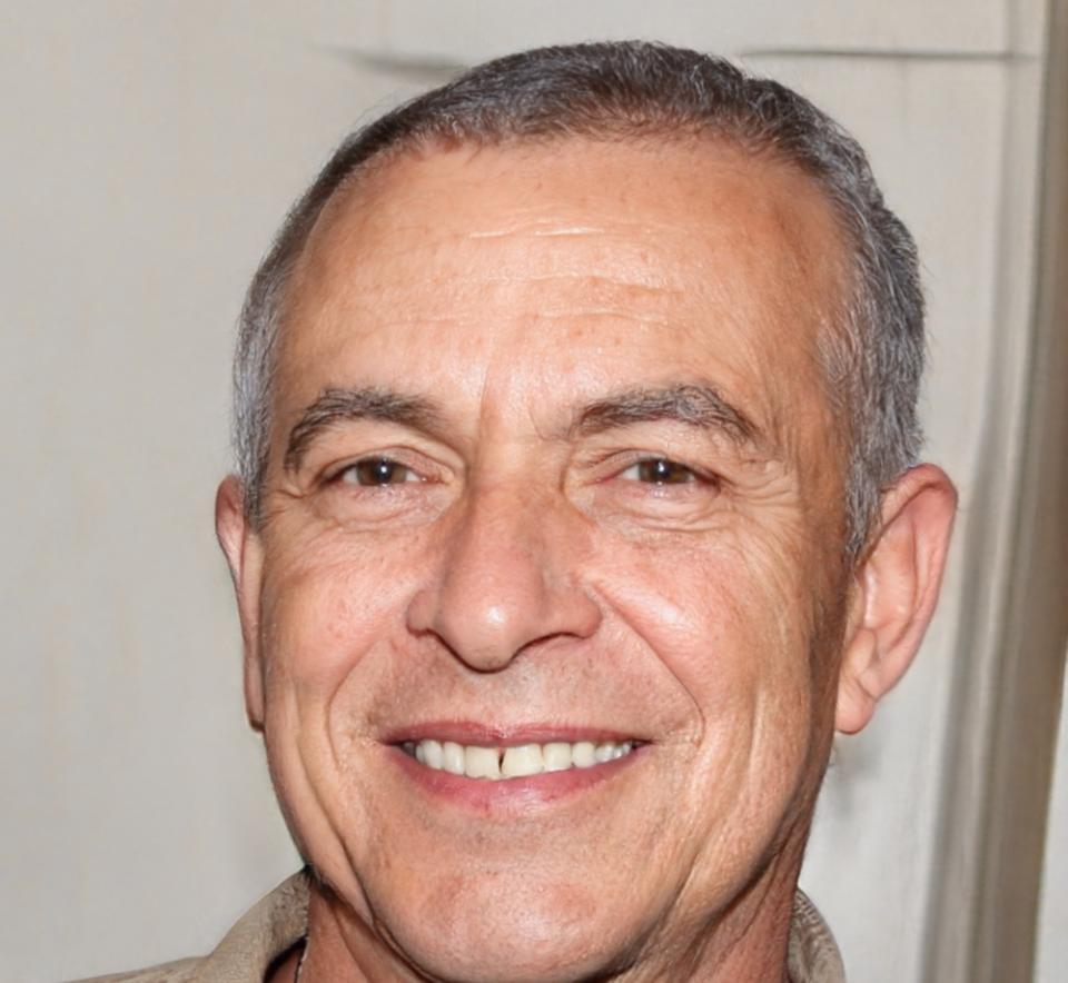Carlos Martínez